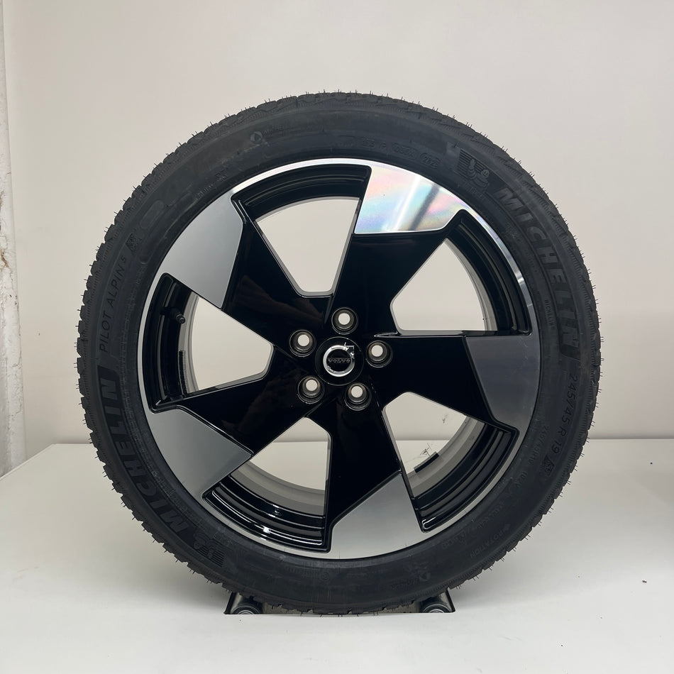 Volvo EX30 - 19 inch