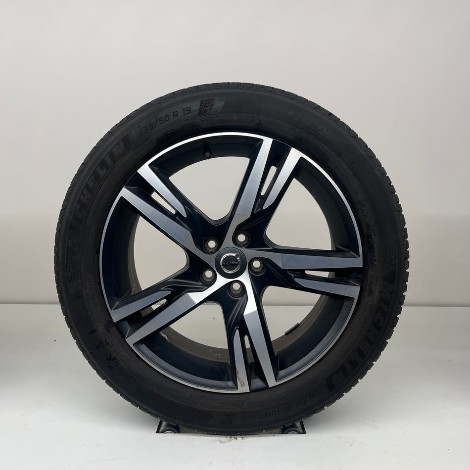 Volvo XC40 - 19 inch