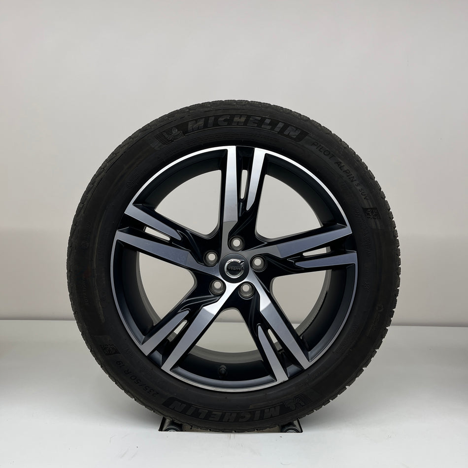 Volvo XC40 - 19 inch