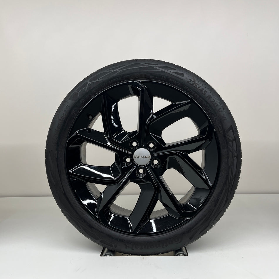 Lynk en Co - 01