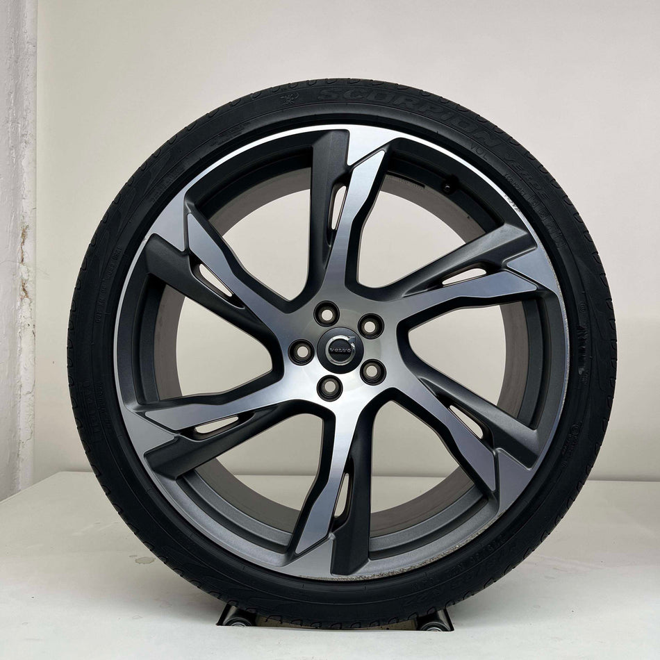 Volvo XC90 - 22 inch