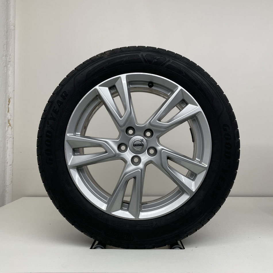 Volvo XC40 - 18 inch